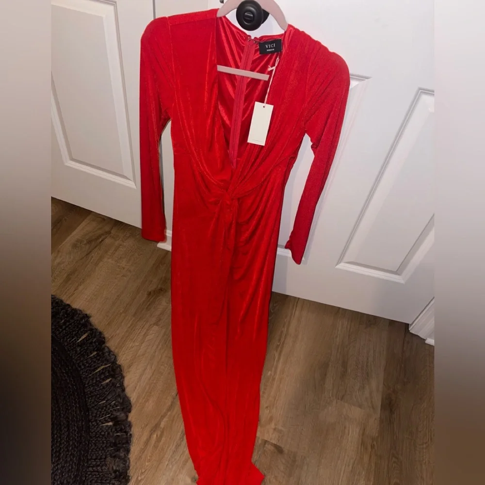 VICI red dress - Picture 4 of 4